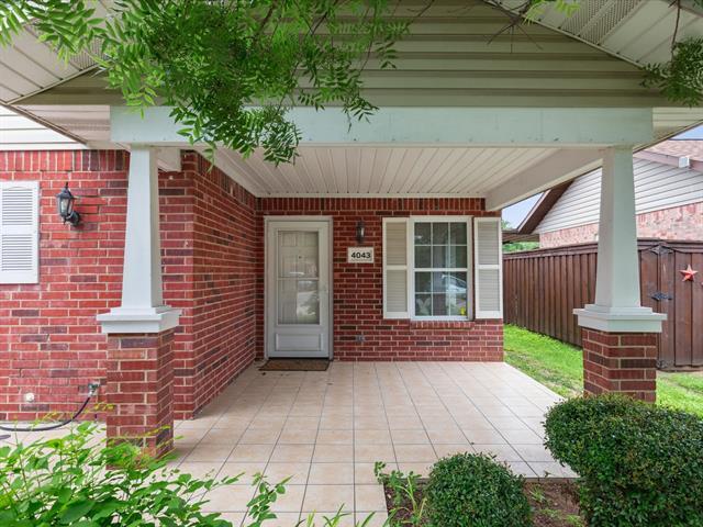 Foto del edificio - 4043 Gray Oak Pl
