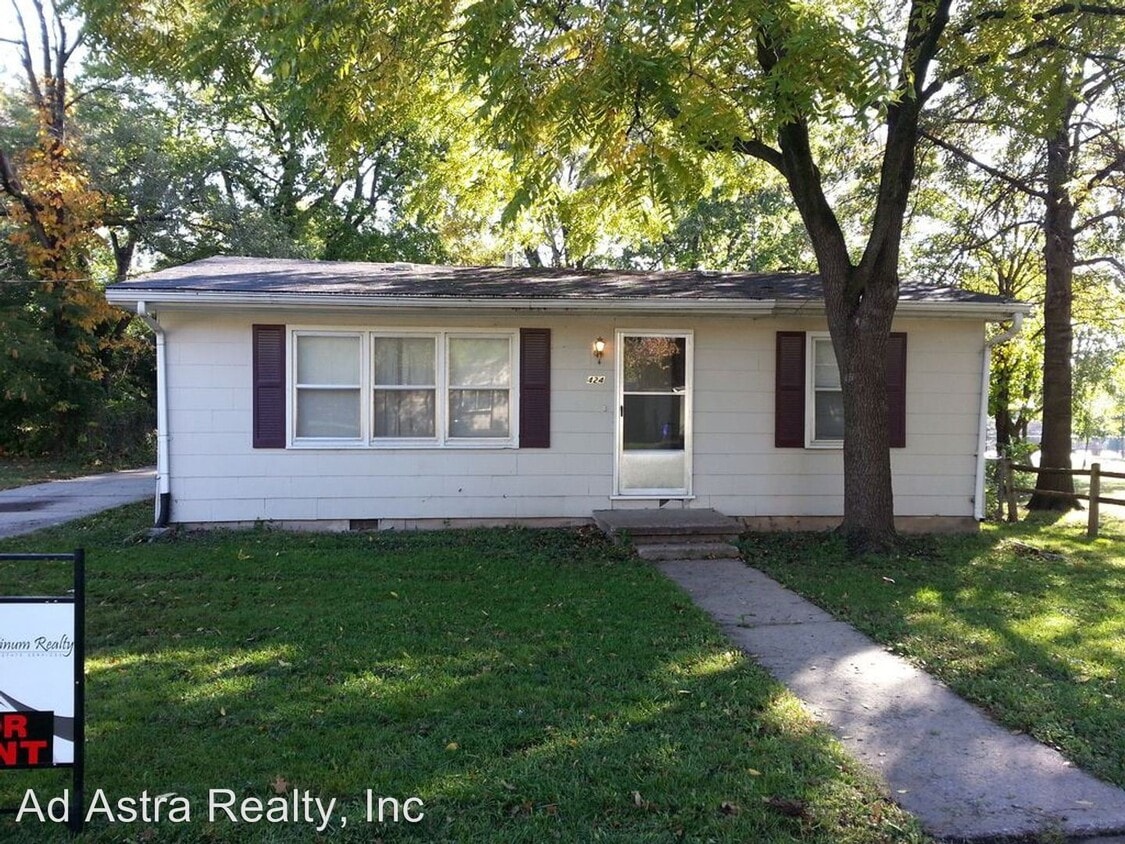 Primary Photo - 3 br, 1 bath House - 424 N Walnut St