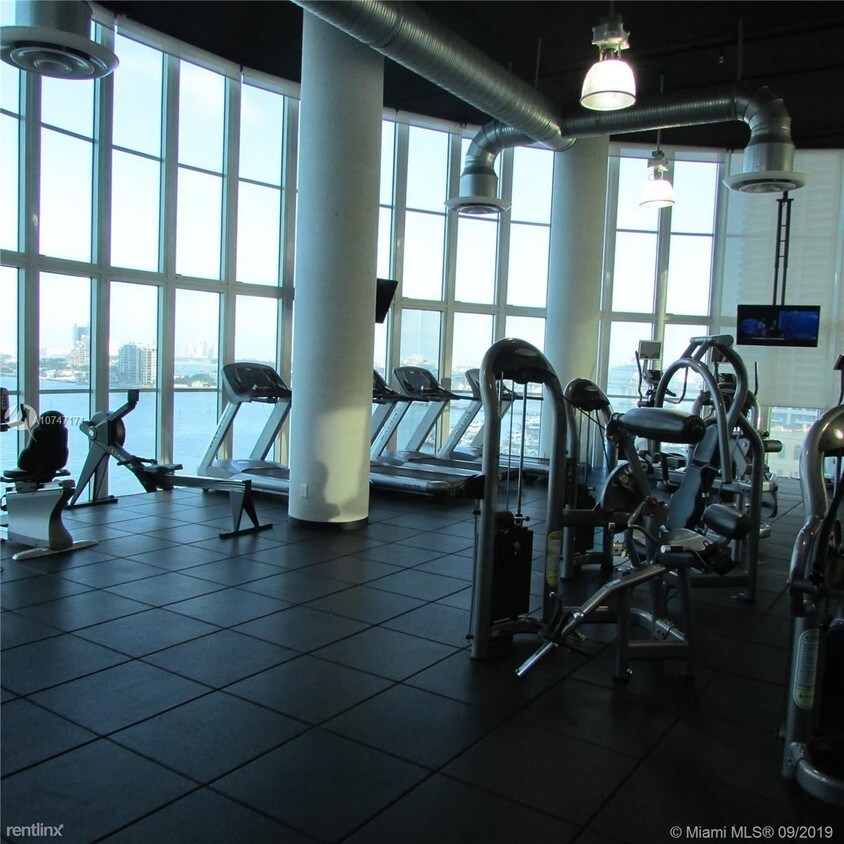 Foto principal - 2 br, 2 bath Apartment - 1800 CLUB