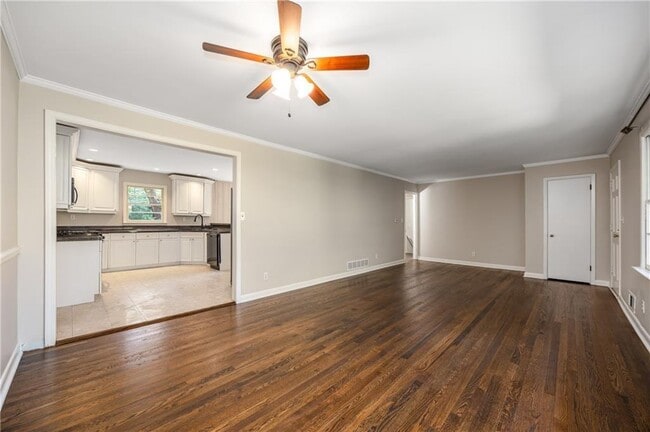 Foto del edificio - 535 Valley Ln NE