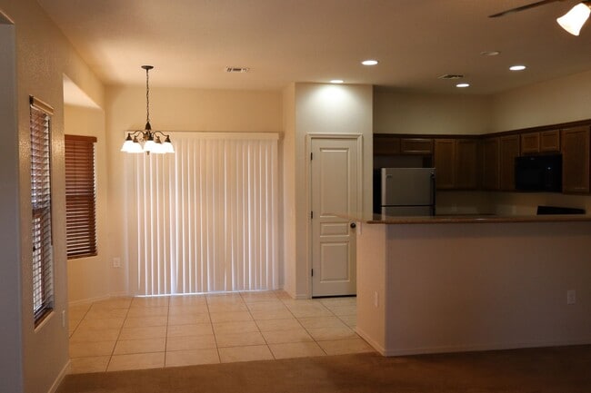 Building Photo - Community Pool