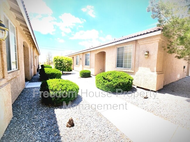 Building Photo - 1320 Pocahontas Ave