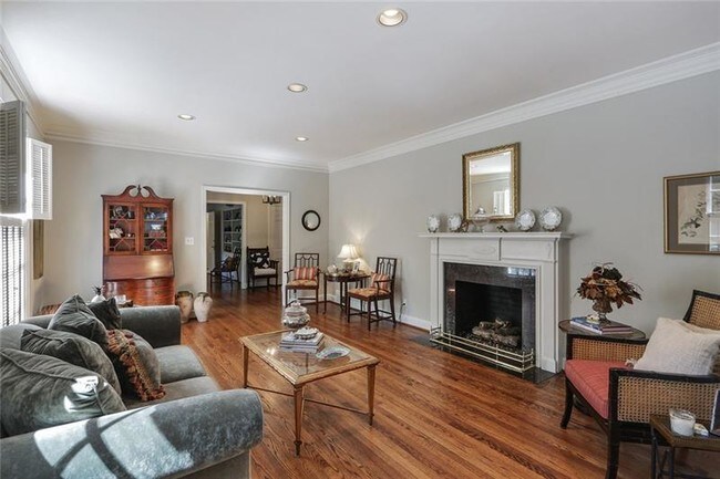 Foto del edificio - 447 Valley Rd NW