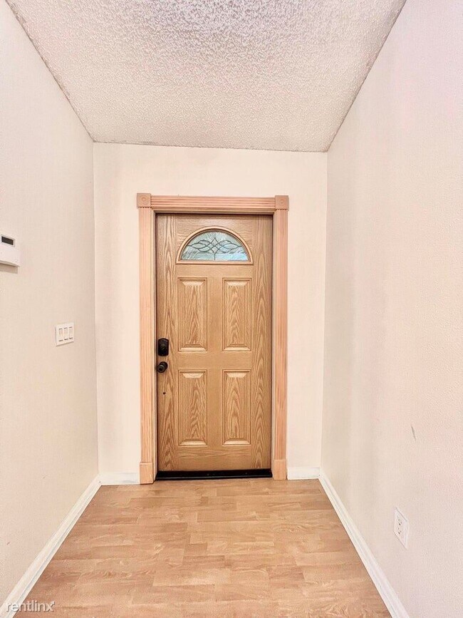 Building Photo - 4 br, 3 bath House - 1551 Woods Bend Rd