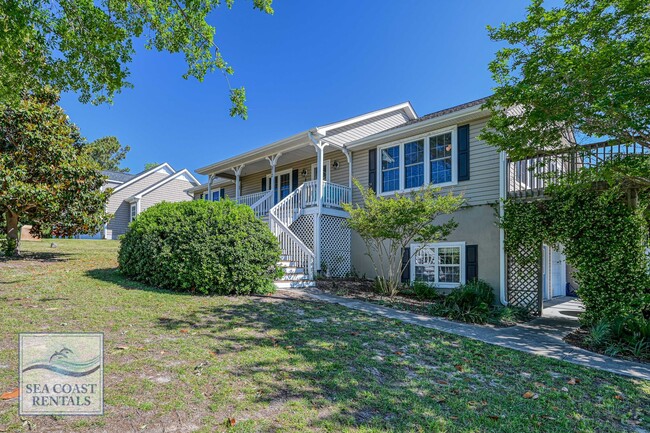 Building Photo - Cats Allowed - Neighborhood Intracoastal A...