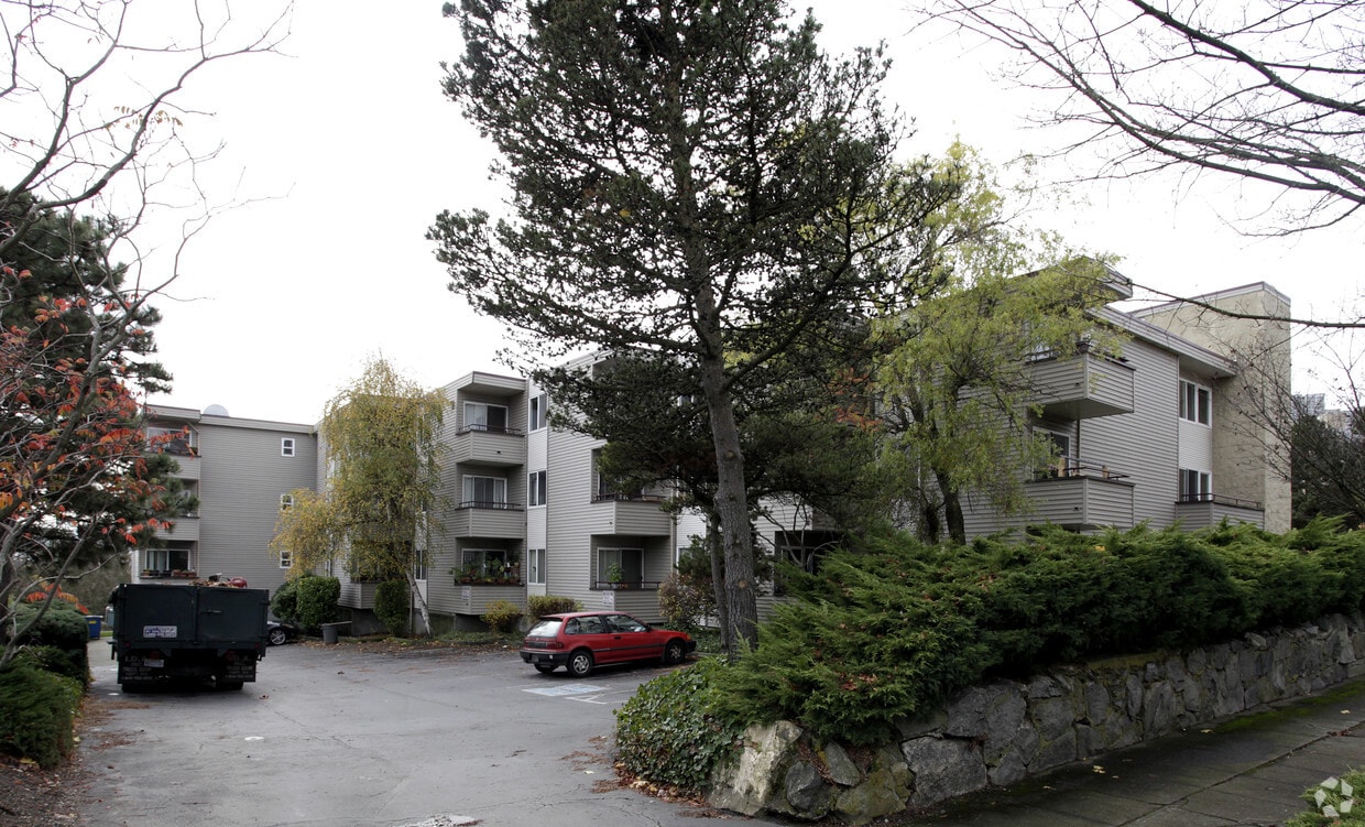 Primary Photo - Alder House