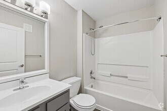 2BR, 2BA - 978SF - First Bathroom - Fieldstone Apartments