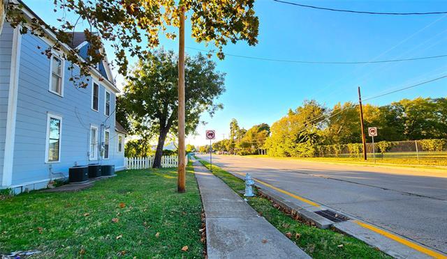 Building Photo - 145 N Kealy Ave