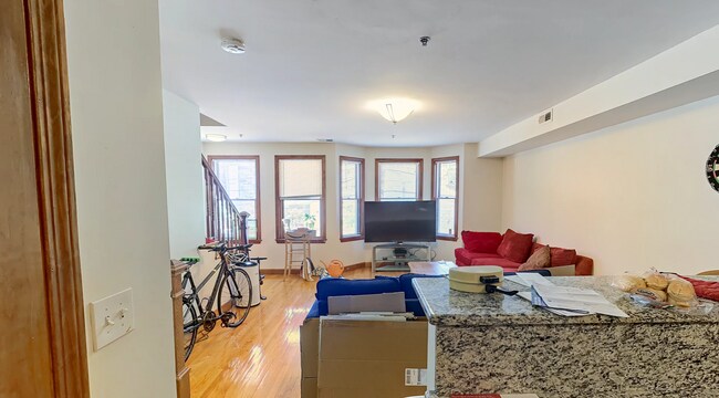 Foto del edificio - 112 Allston St