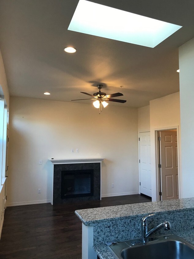 Foto principal - 4720 NE Glisan St