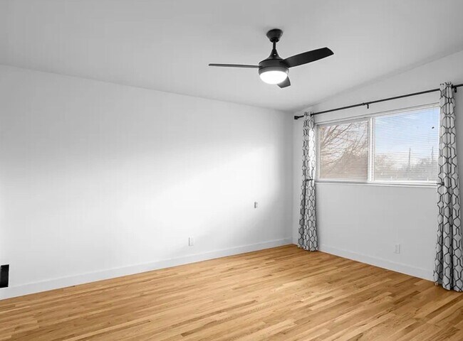 Foto del edificio - 4152 1540 W