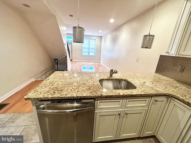 Foto del edificio - 1269 N Dover St