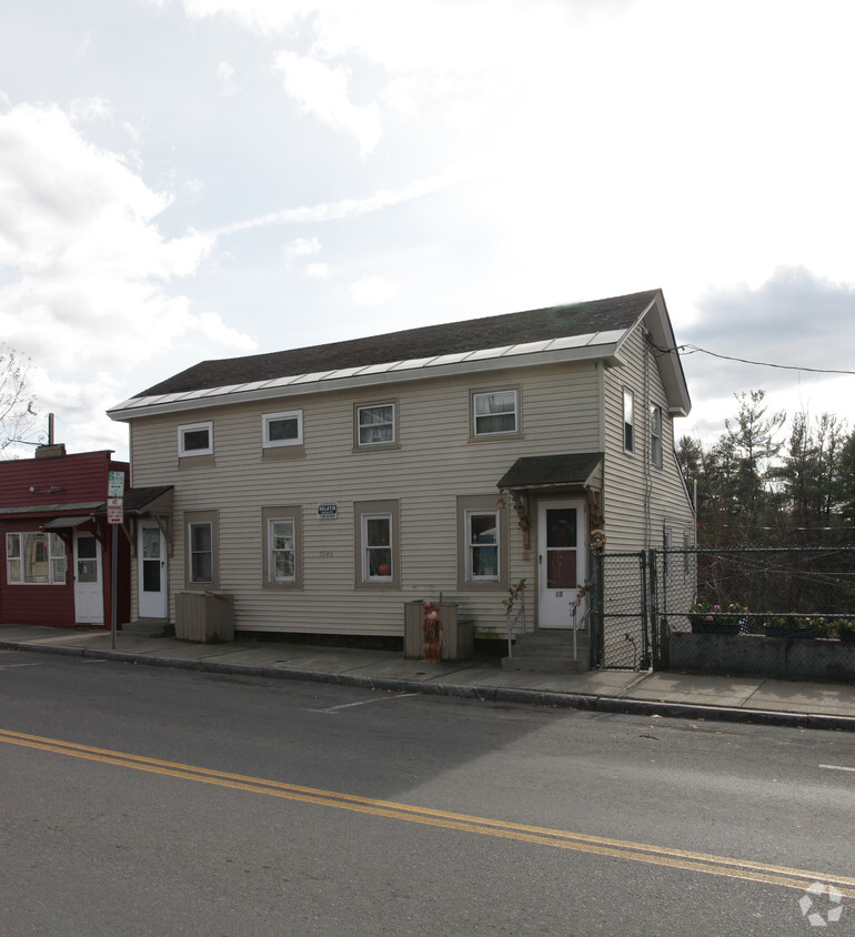 Primary Photo - 3046 Main St