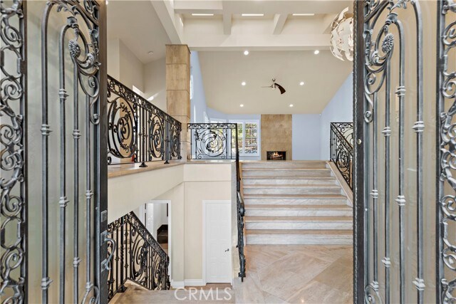 Building Photo - 24 Narbonne