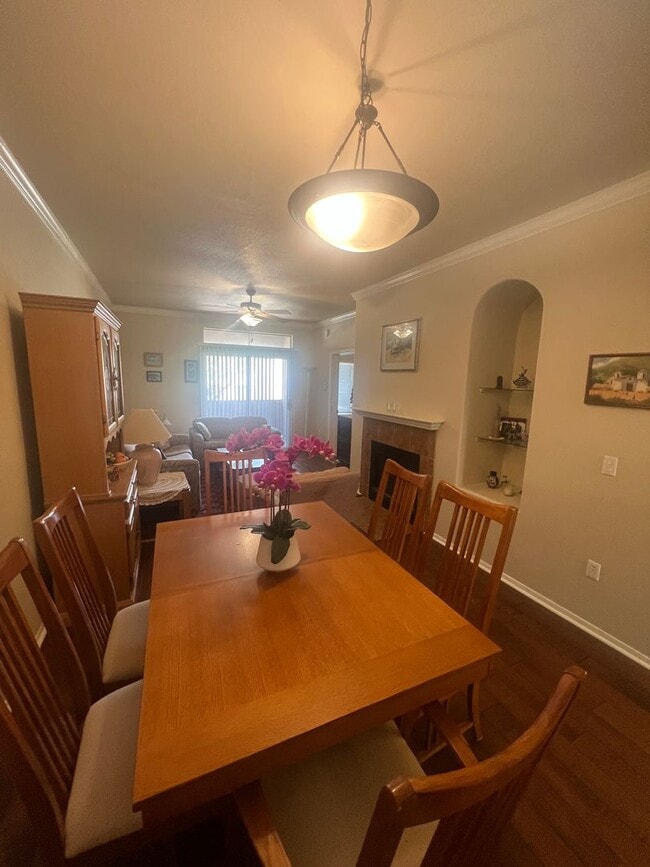 Foto del edificio - NICELY FURNISHED 2 BED/2 BA CONDO AT SUNRISE & KOLB!  AVAILABLE FOR SELF VIEWING!