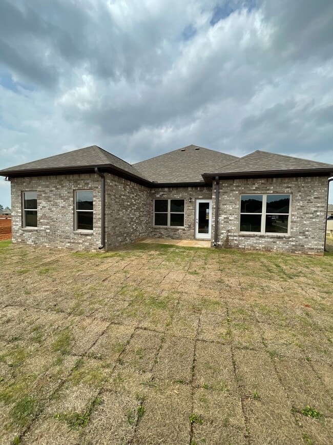 Building Photo - Home for Rent in Meridianville, AL!!! Avai...