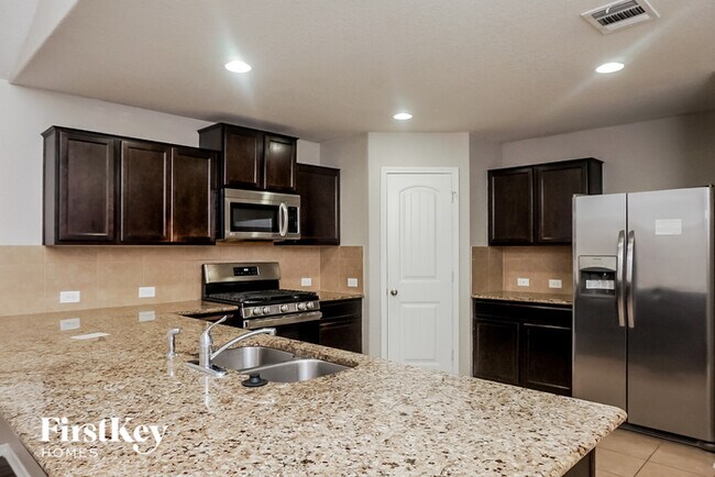 Building Photo - 164 Jolie Cir