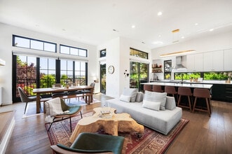 Building Photo - 3826 Meridian Ave N