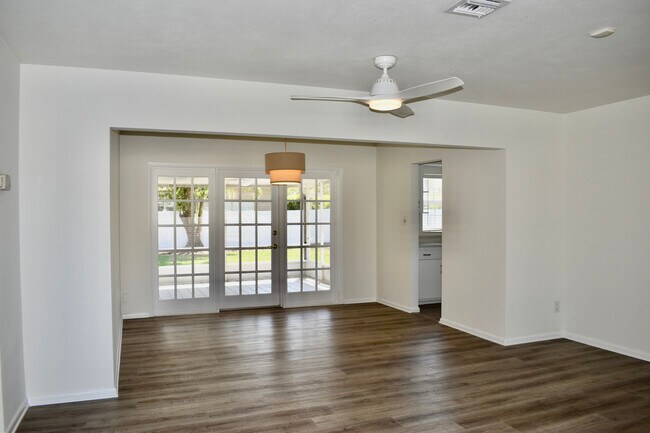 Building Photo - 1630 Mayfield Ave