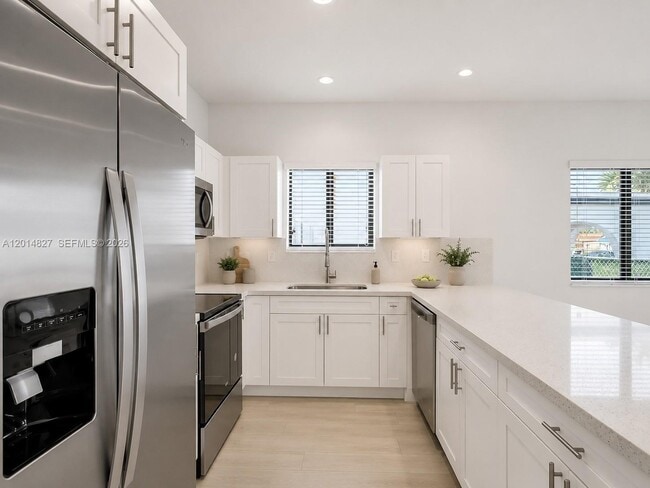 Foto del edificio - 4817 E 9th Ln