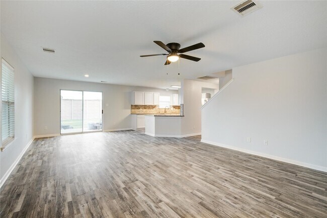 Building Photo - 7130 Cypress Pr Dr
