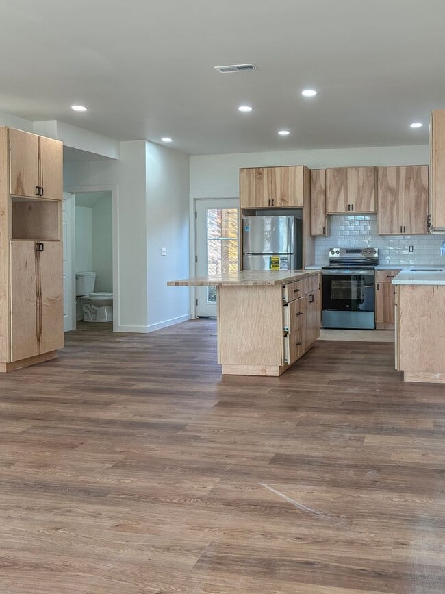 Foto del edificio - *** 3 Bedroom New Build In SE ! ONE MONTH FREE !!!!