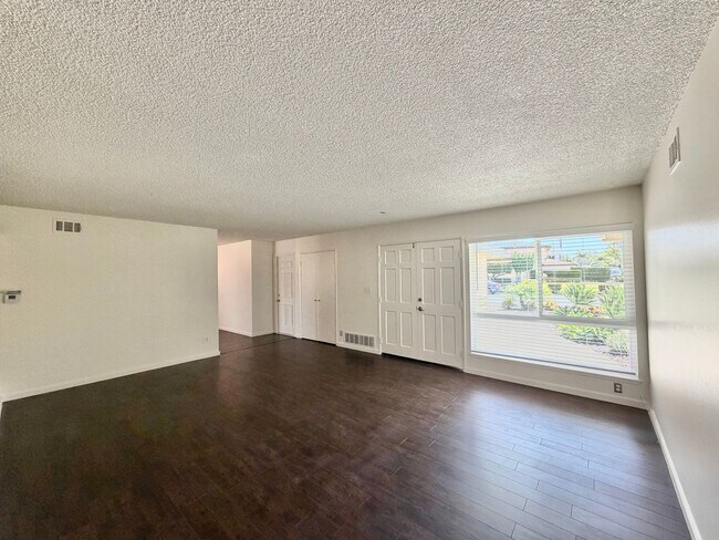 Foto del edificio - 6104 Haas St