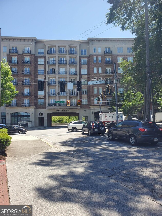Primary Photo - 2255 Peachtree Rd NE