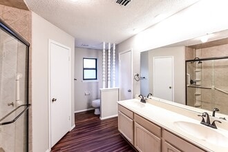 Building Photo - 6019 Coachgate Dr