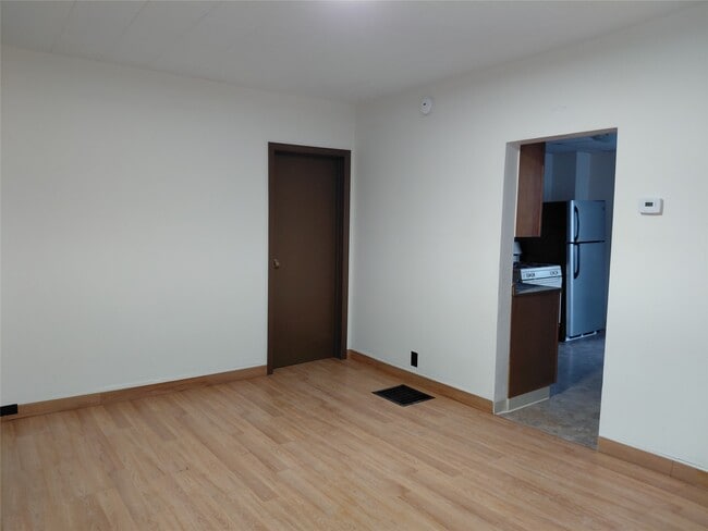 Building Photo - 330 Conklin Ave