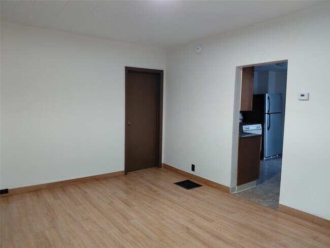 Foto del edificio - 330 Conklin Ave