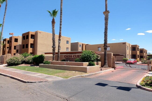 Building Photo - 1810 E Blacklidge Dr