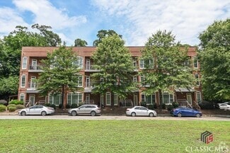 Building Photo - 250 Martha Dr