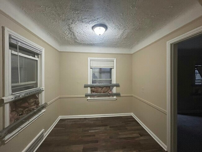 Foto del edificio - 16824 Rutherford St