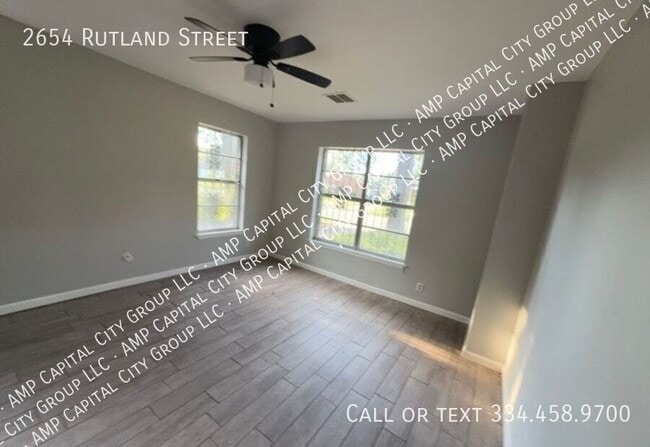 Foto del edificio - 2654 Rutland St