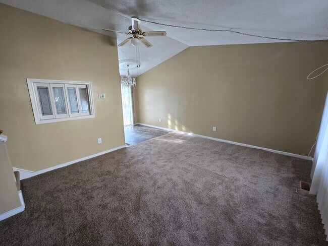 Foto del edificio - 7113 Senn Way