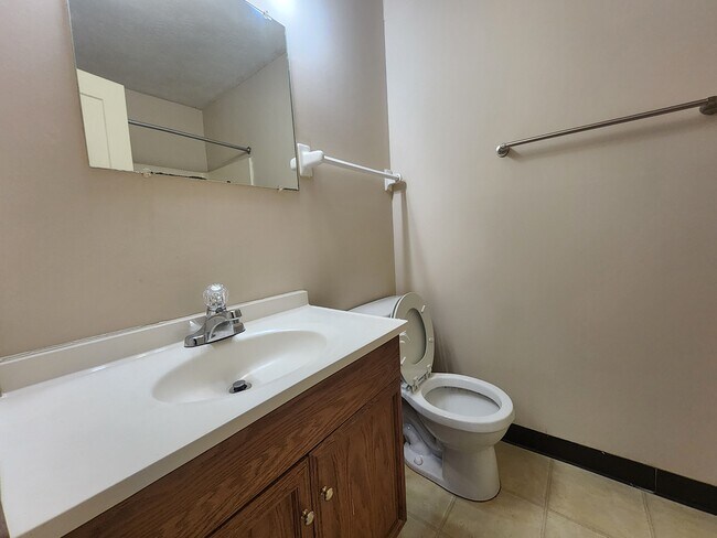 Foto del edificio - 208 Heritage Cir