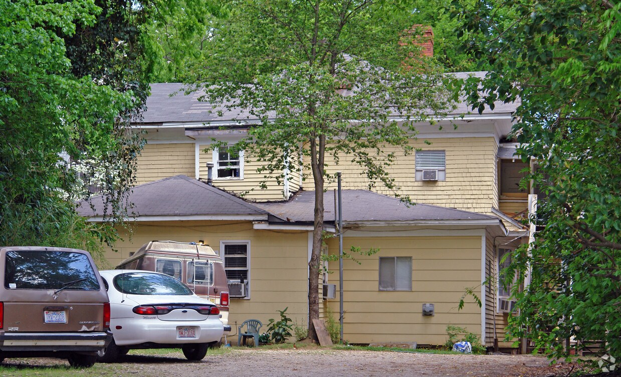 Building Photo - 118 S Boylan Ave