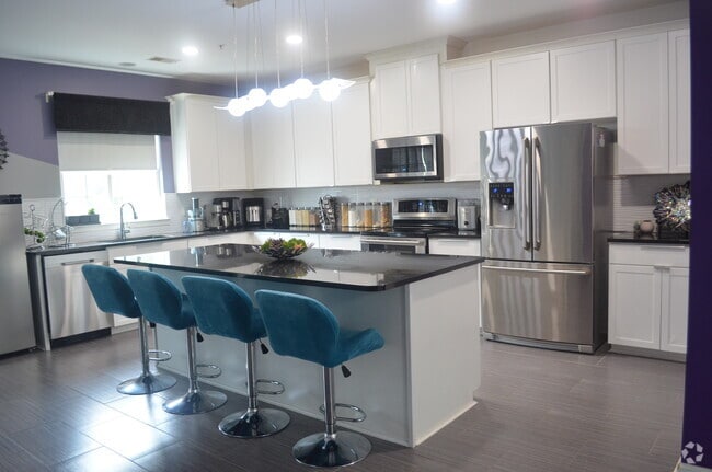 Building Photo - 14760 Mason Creek Cir