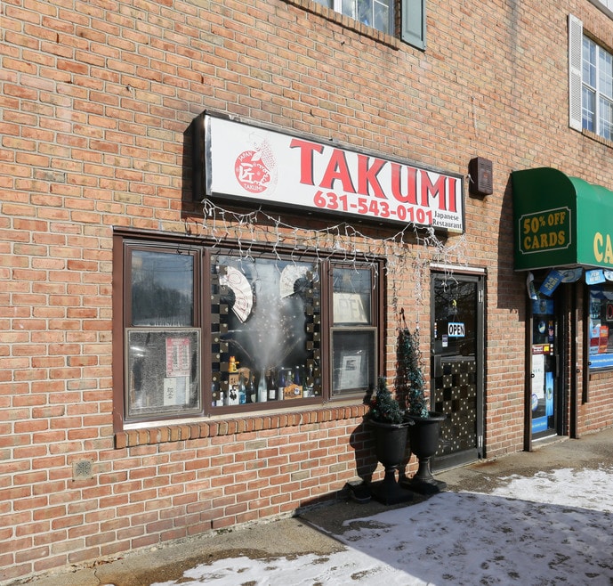 Apartments under 2,000 in Commack NY