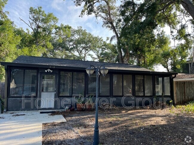 Building Photo - 4715 W Knights Ave