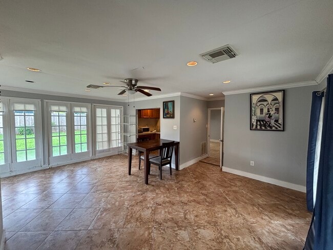 Building Photo - 3115 Westerland Dr