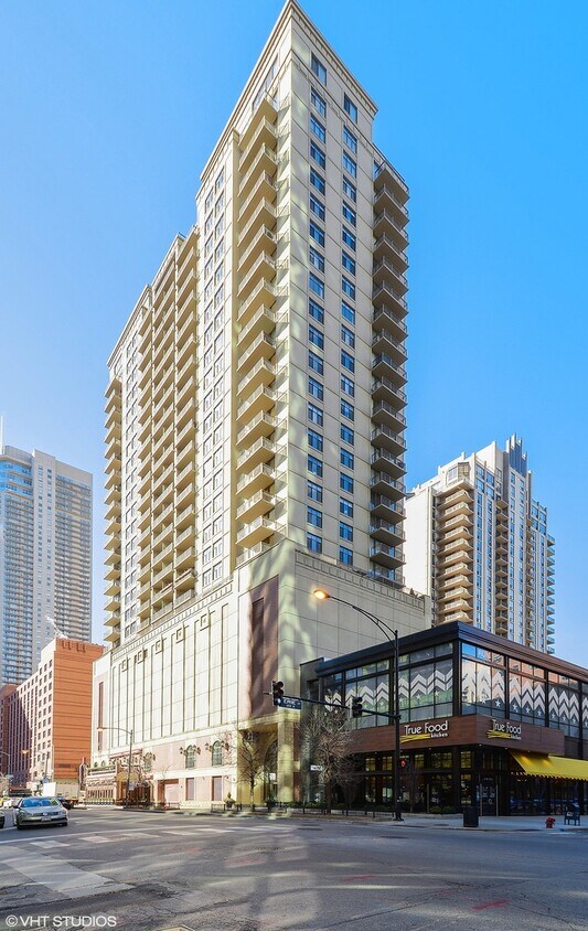 Foto principal - 630 N State St