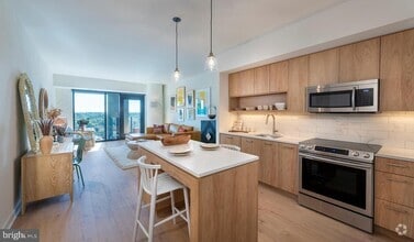 Building Photo - 4710 Elm St