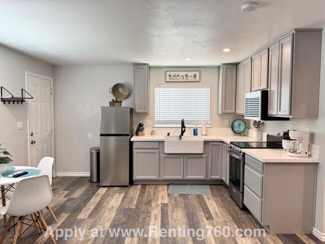 Building Photo - Updated & Furnished Studio Near Military Base