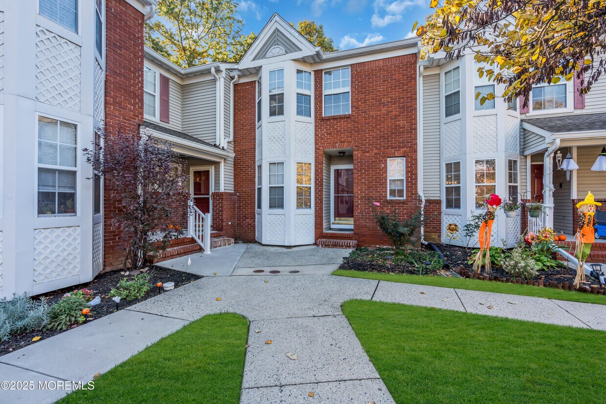 Foto principal - 31 Lexington Ct