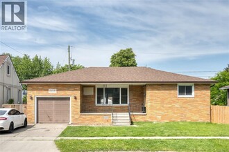 Building Photo - 1243 Westcott Rd