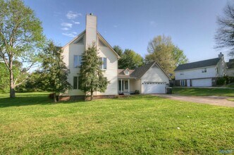 Building Photo - 111 Heatherwood Dr