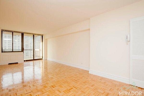 Foto principal - 1 bedroom in New York NY 10023