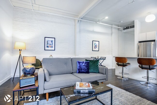 Building Photo - 63 Spring St